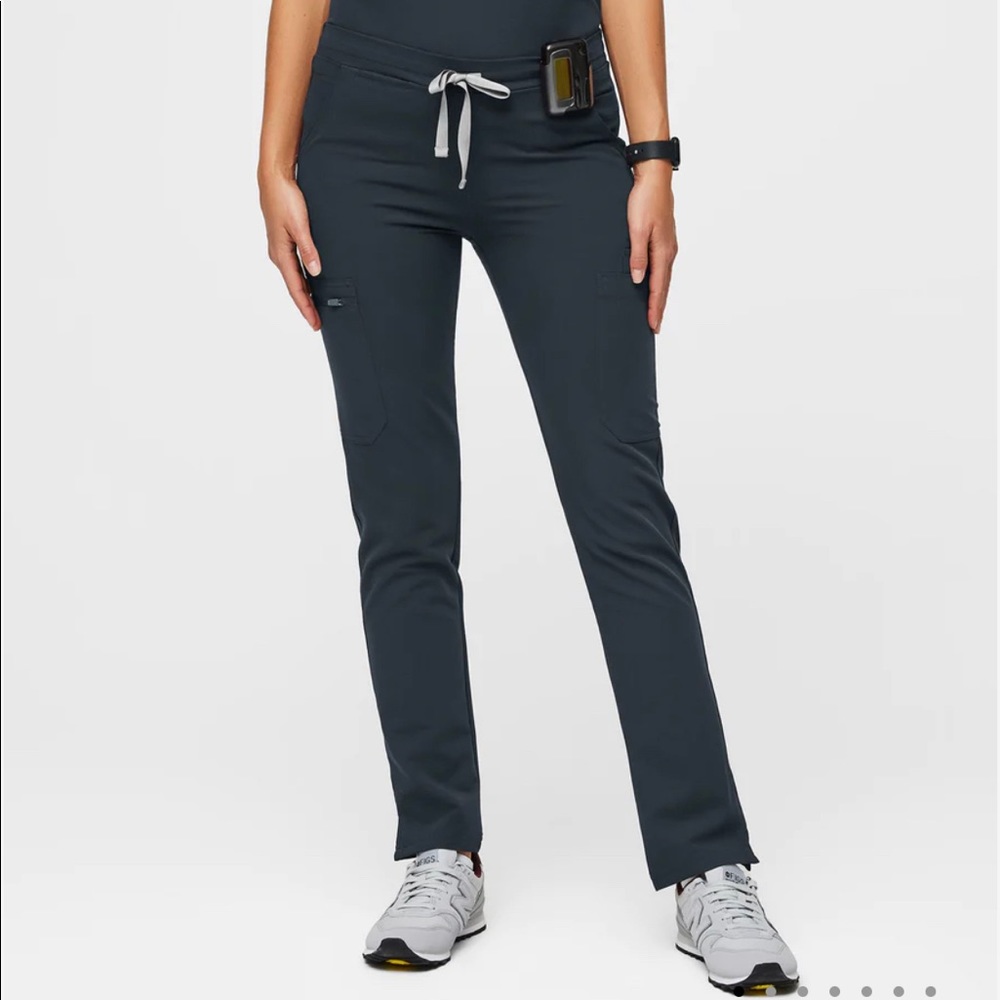 FIGS Yola™ Skinny Scrub Pants